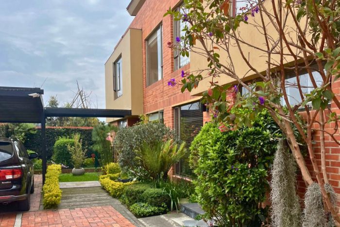 Casa en venta Cundinamarca Bogotá Conejera 194 m2 Habitaciones 4 Baños 5 Garajes 2 Precio $1300000000