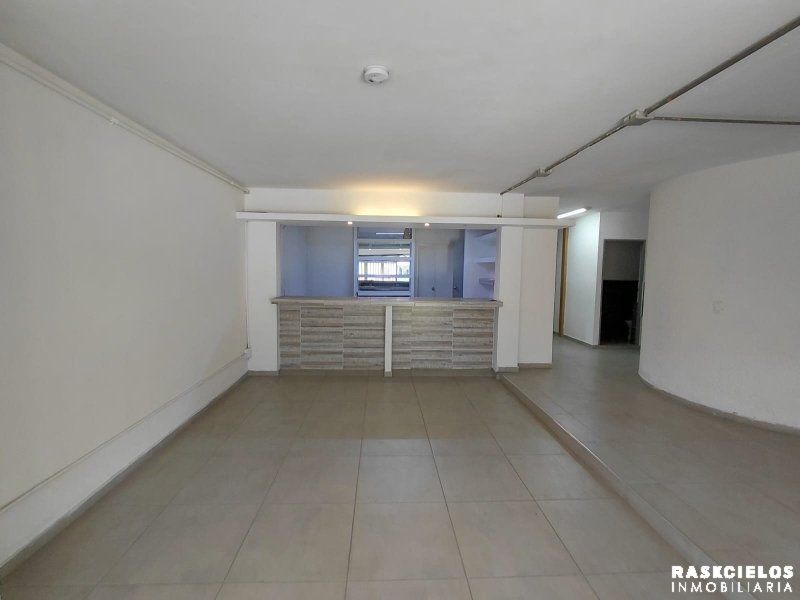 Casa en arriendo Antioquia Medellín La Castellana 303 m2 Habitaciones 8 Baños 8 Garajes 0 Precio $14600000