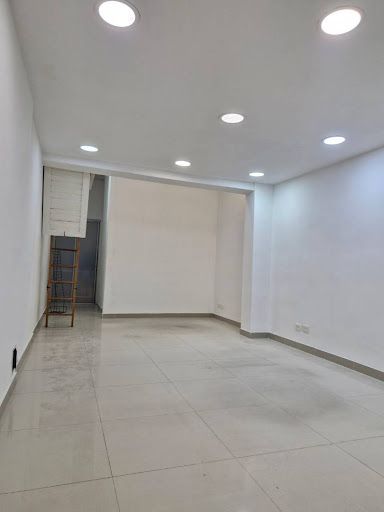 Local en arriendo Cundinamarca Bogotá Cedritos 55 m2 Habitaciones 0 Baños 1 Garajes 0 Precio $4176000