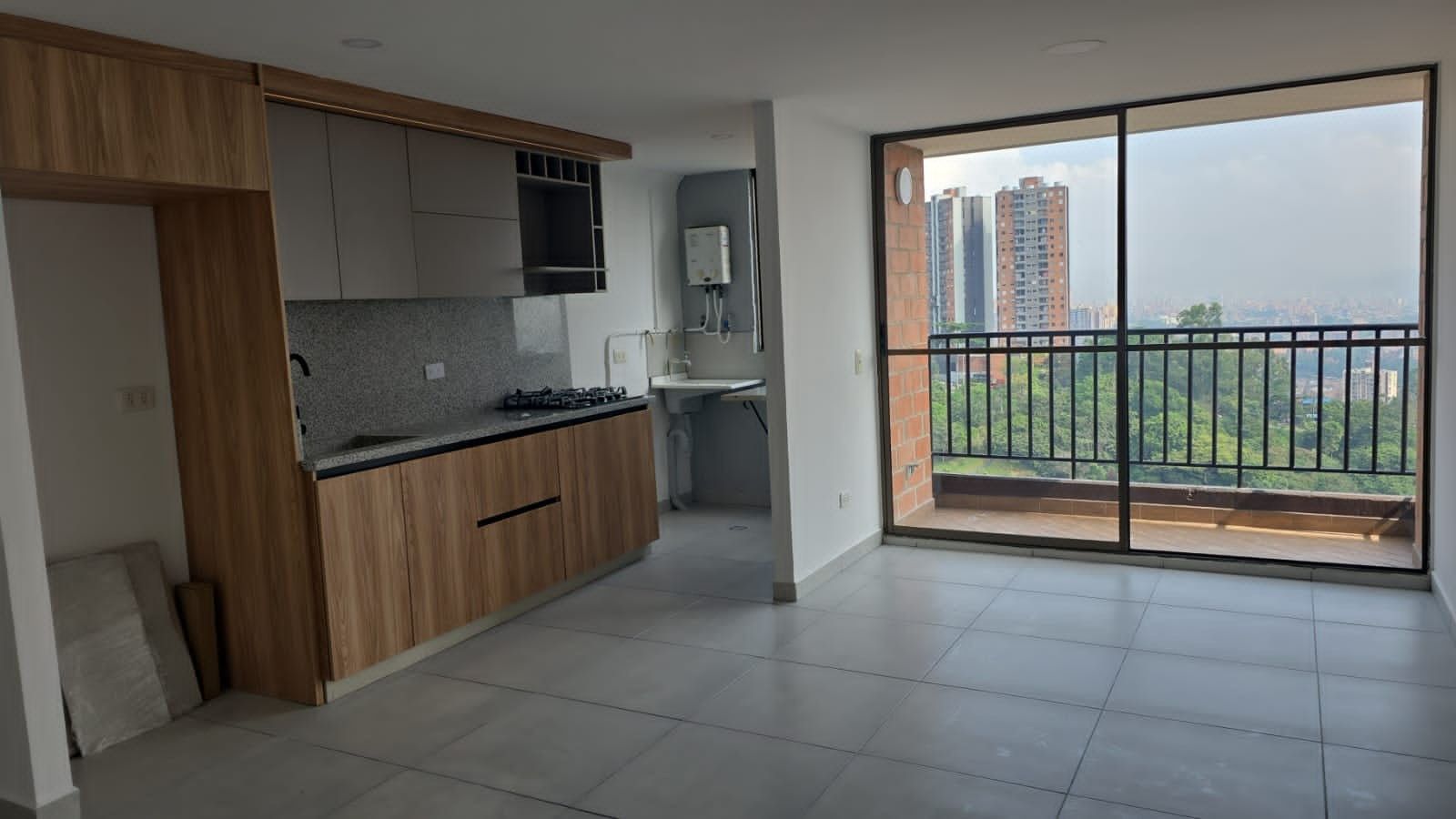 Apartamento en arriendo Antioquia Medellín La Hondonada 80 m2 Habitaciones 3 Baños 2 Garajes 1 Precio $3500000