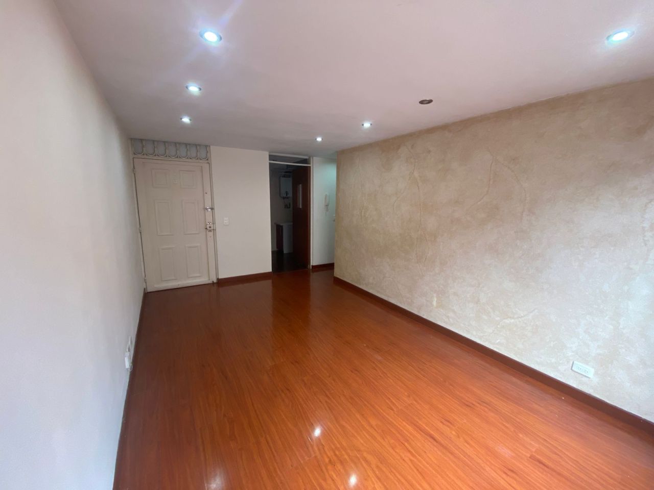 Apartamento en venta Cundinamarca Bogotá Ub El Cortijo 73 m2 Habitaciones 4 Baños 2 Garajes 1 Precio $360000000