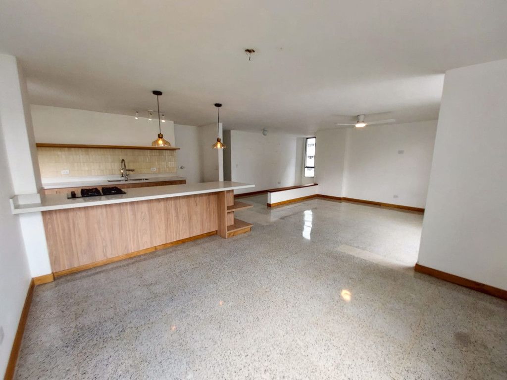 Apartamento en arriendo Antioquia Medellín Patio Bonito 132 m2 Habitaciones 2 Baños 3 Garajes 0 Precio $5800000