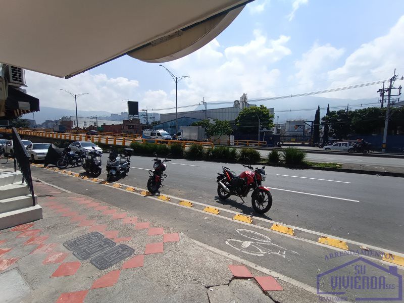 Local en arriendo Antioquia Medellín Campo Amor 27 m2 Habitaciones 0 Baños 1 Garajes 0 Precio $2200000