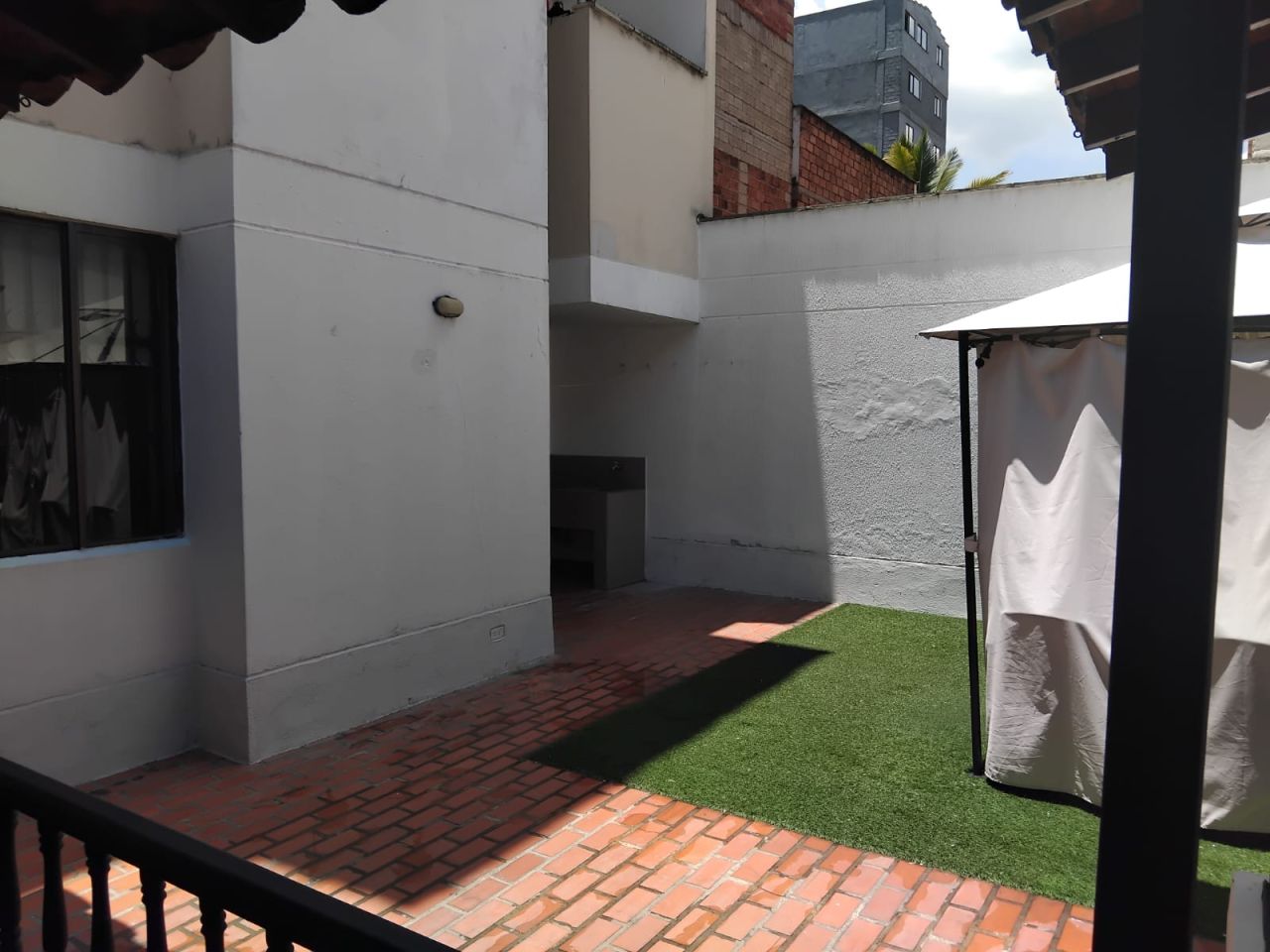 Apartamento en arriendo Antioquia Medellín La Castellana 130 m2 Habitaciones 3 Baños 3 Garajes 1 Precio $3800000