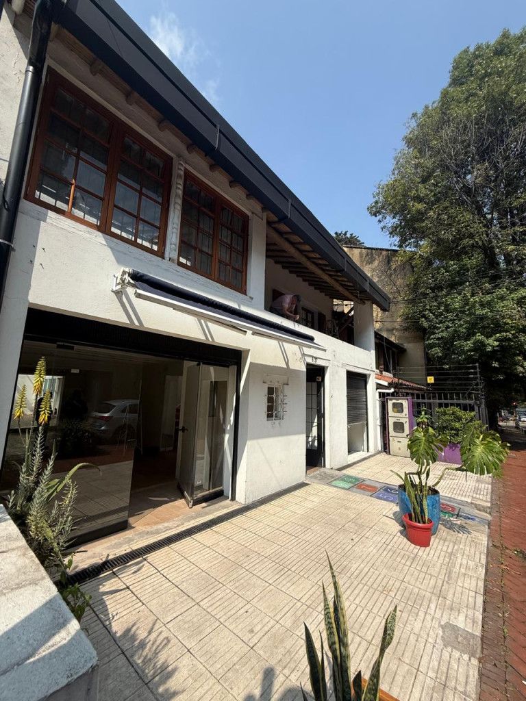 Local en arriendo Cundinamarca Bogotá Emaus 312 m2 Habitaciones 0 Baños 2 Garajes 0 Precio $31000000