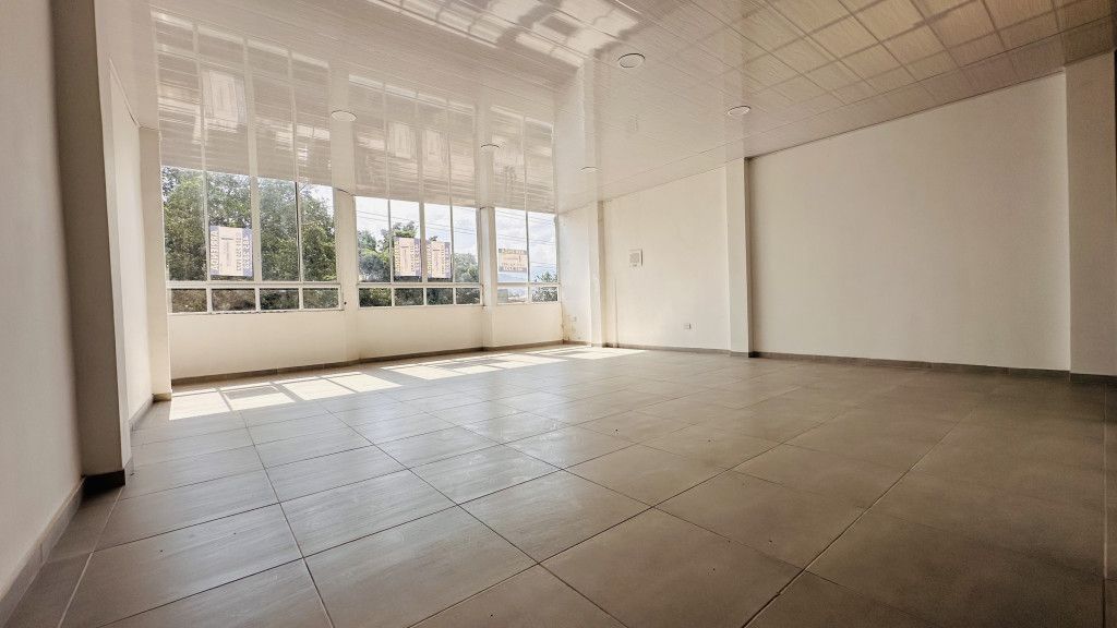 Oficina en arriendo Valle Del Cauca Cali Santo Domingo 170 m2 Habitaciones 0 Baños 2 Garajes 0 Precio $2500000