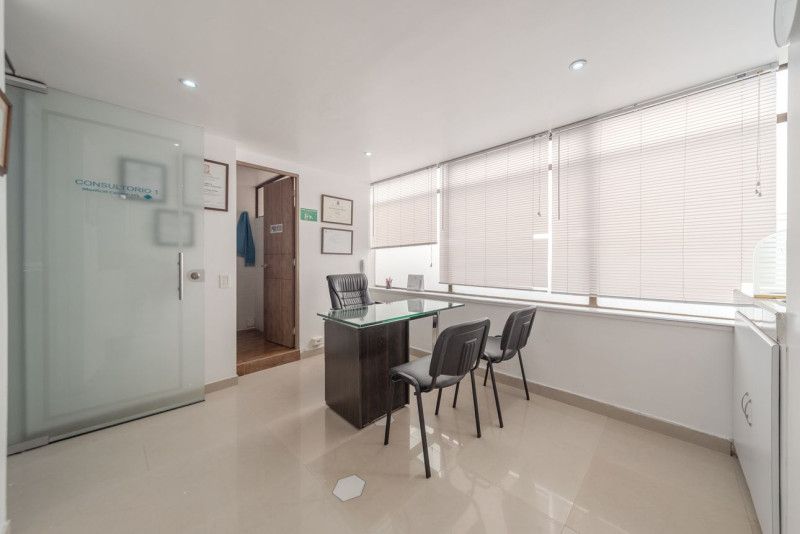 Consultorio en arriendo Cundinamarca Bogotá Santa Barbara Occidental 25 m2 Habitaciones 0 Baños 1 Garajes 0 Precio $3600000