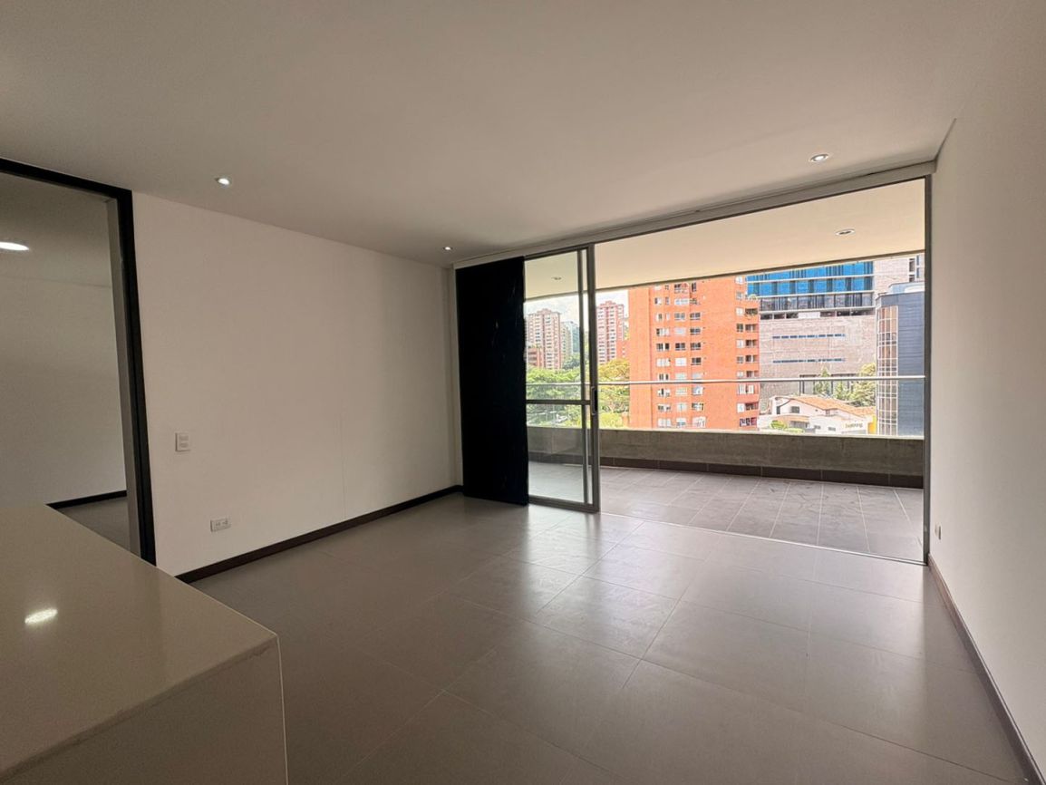 Apartamento en arriendo Antioquia Medellín Las Lomas No 1 90 m2 Habitaciones 2 Baños 2 Garajes 2 Precio $6000000