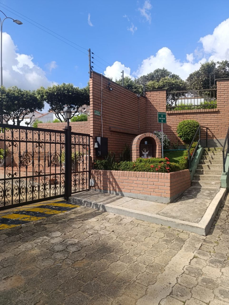 Apartamento en venta Santander Bucaramanga Urbanización Del Tejar I Sector 66 m2 Habitaciones 3 Baños 1 Garajes 1 Precio $230000000