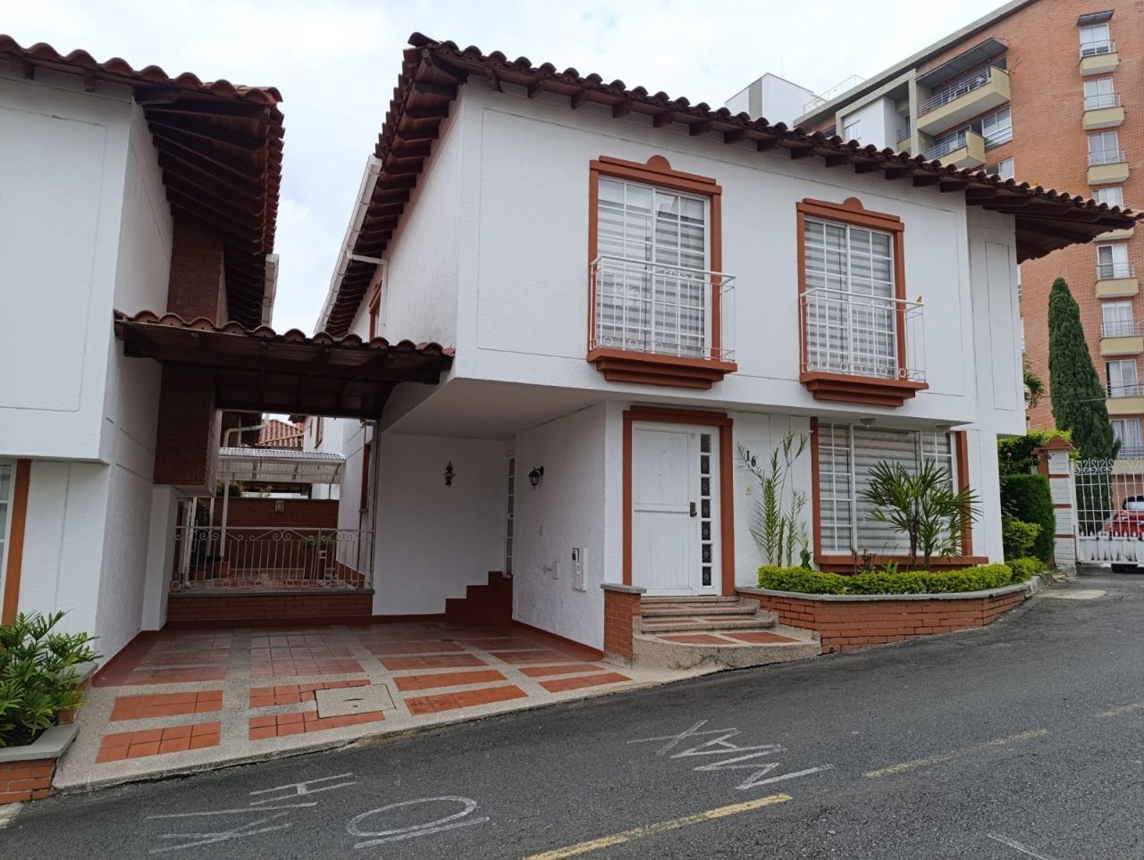 Casa en arriendo Quindío Armenia Br Tejares Del Parque 200 m2 Habitaciones 5 Baños 4 Garajes 2 Precio $5000000