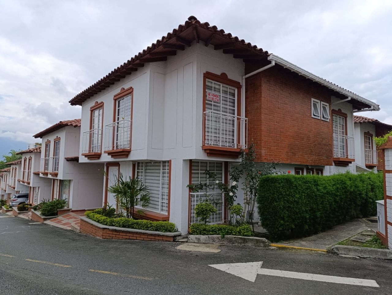 Casa en venta Quindío Armenia Br Tejares Del Parque 200 m2 Habitaciones 5 Baños 4 Garajes 2 Precio $970000000