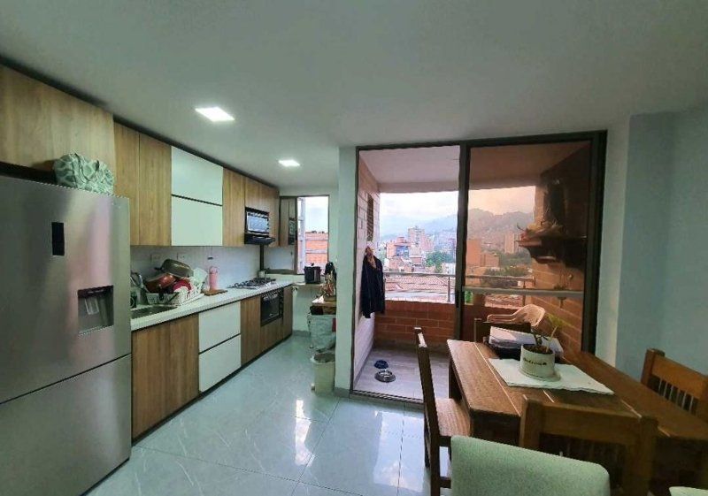 Apartamento en venta Antioquia Medellín La Floresta 106 m2 Habitaciones 3 Baños 2 Garajes 0 Precio $760000000
