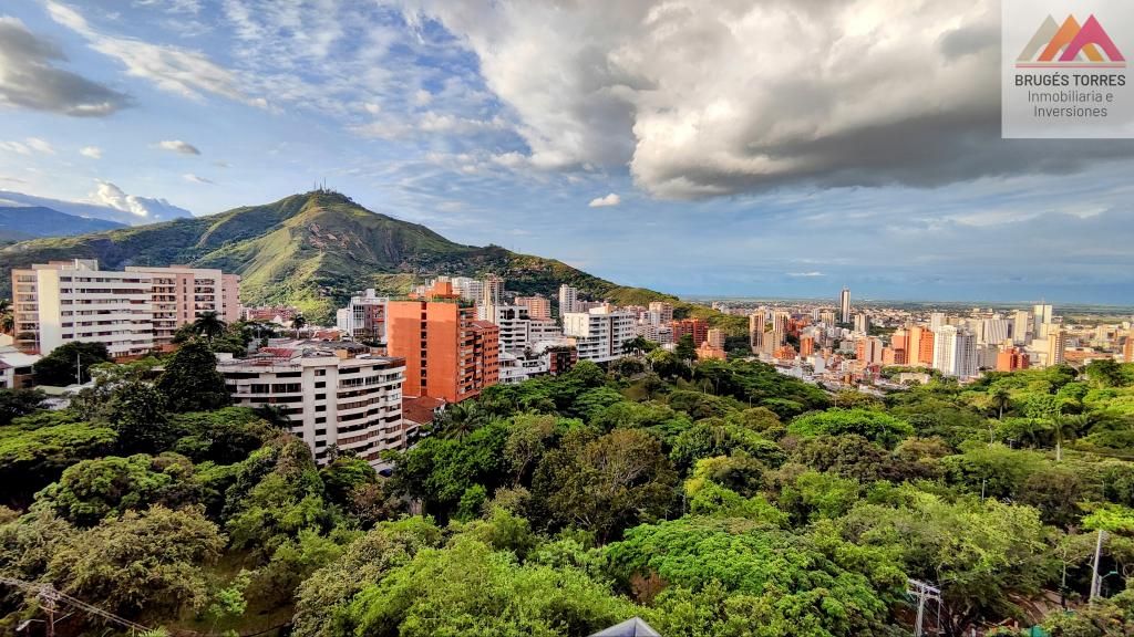 Apartamento en arriendo Valle Del Cauca Cali Bellavista 435 m2 Habitaciones 3 Baños 4 Garajes 3 Precio $17490000