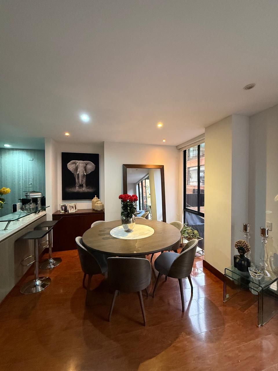 Apartamento en arriendo Cundinamarca Bogotá Chico Norte Et Iii 90 m2 Habitaciones 3 Baños 4 Garajes 2 Precio $6500000