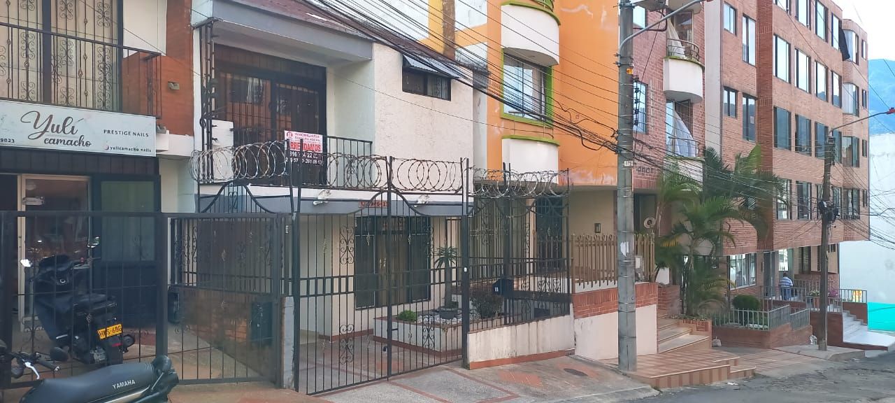 Casa en arriendo Tolima Ibagué Co Tejares 300 m2 Habitaciones 4 Baños 4 Garajes 1 Precio $2750000