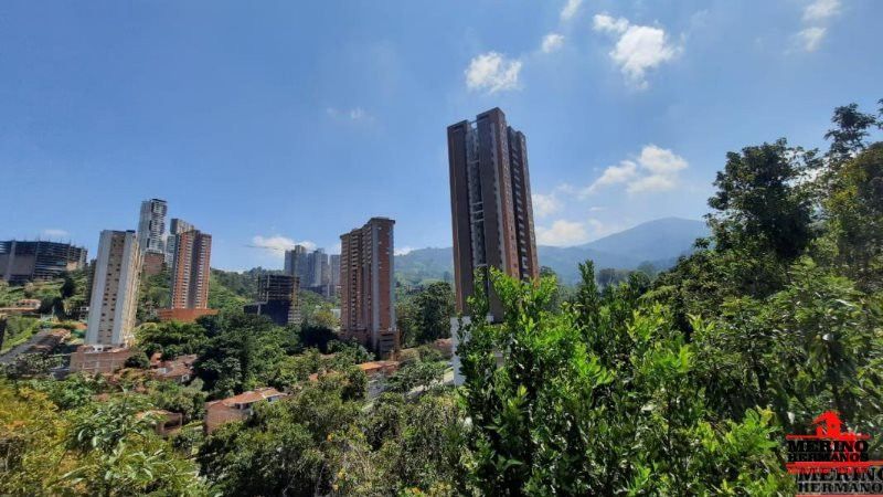 Casa en venta Antioquia Sabaneta Ancon Sur 400 m2 Habitaciones 6 Baños 7 Garajes 5 Precio $3200000000