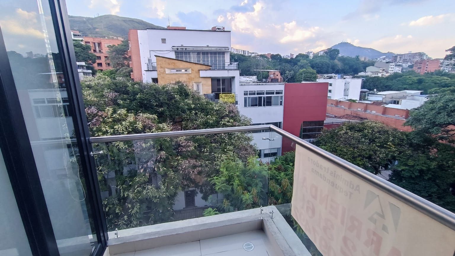 Apartaestudio en arriendo Valle Del Cauca Cali San Fernando Viejo 40 m2 Habitaciones 1 Baños 1 Garajes 0 Precio $1950000