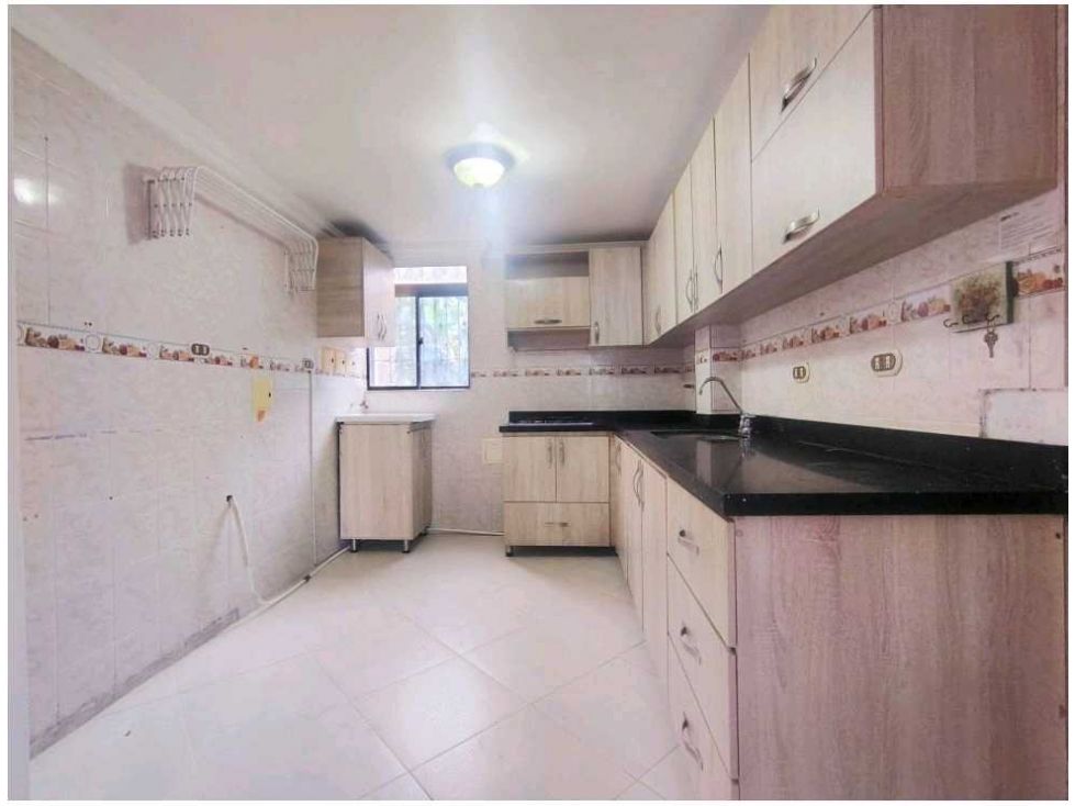 Apartamento en arriendo Antioquia Itagüí Las Américas 80 m2 Habitaciones 3 Baños 2 Garajes 0 Precio $2400000
