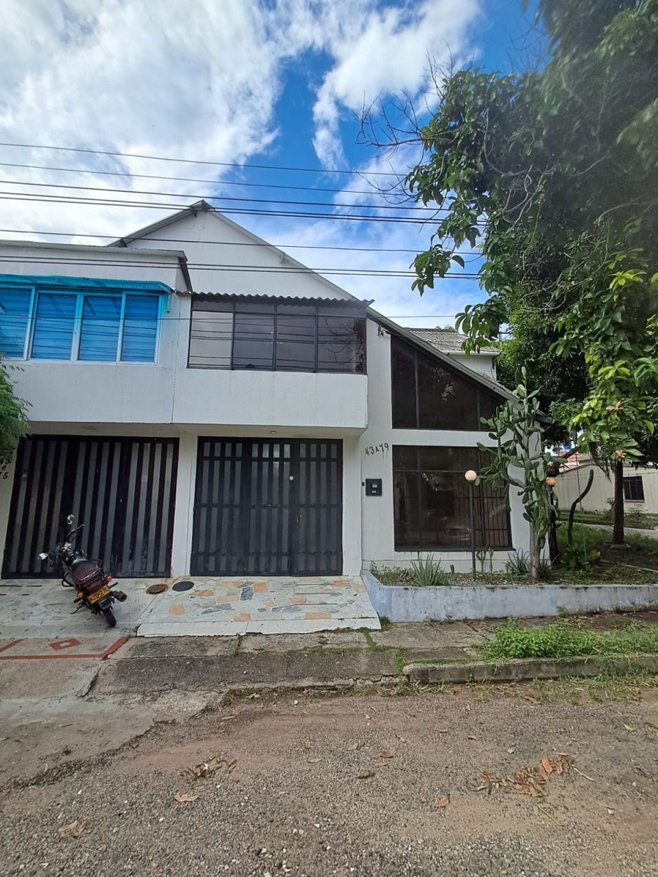 Casa en arriendo Huila Neiva Los Colores 110 m2 Habitaciones 3 Baños 3 Garajes 1 Precio $1600000