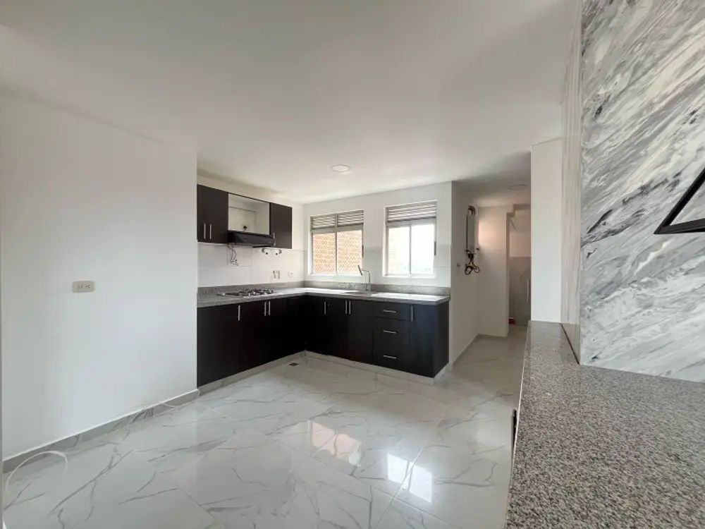 Apartamento en arriendo Antioquia Rionegro Centro 150 m2 Habitaciones 3 Baños 3 Garajes 1 Precio $2200000