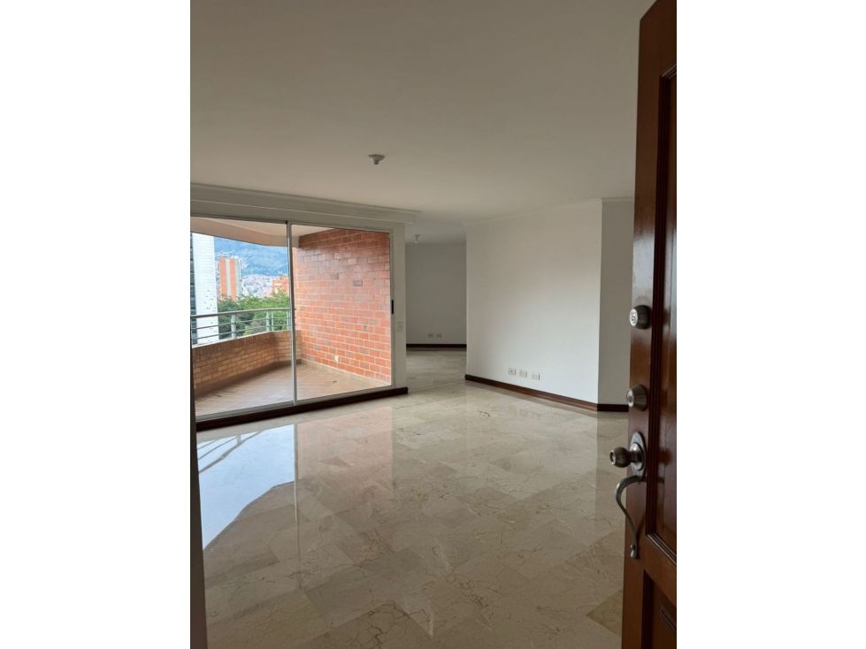 Apartamento en venta Antioquia Medellín Alfonso Lopez 180 m2 Habitaciones 3 Baños 4 Garajes 2 Precio $1370000000
