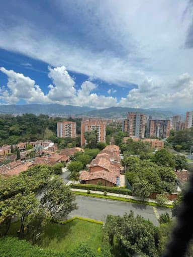 Apartamento en arriendo Antioquia Envigado Zúñiga 148 m2 Habitaciones 3 Baños 2 Garajes 1 Precio $5300000