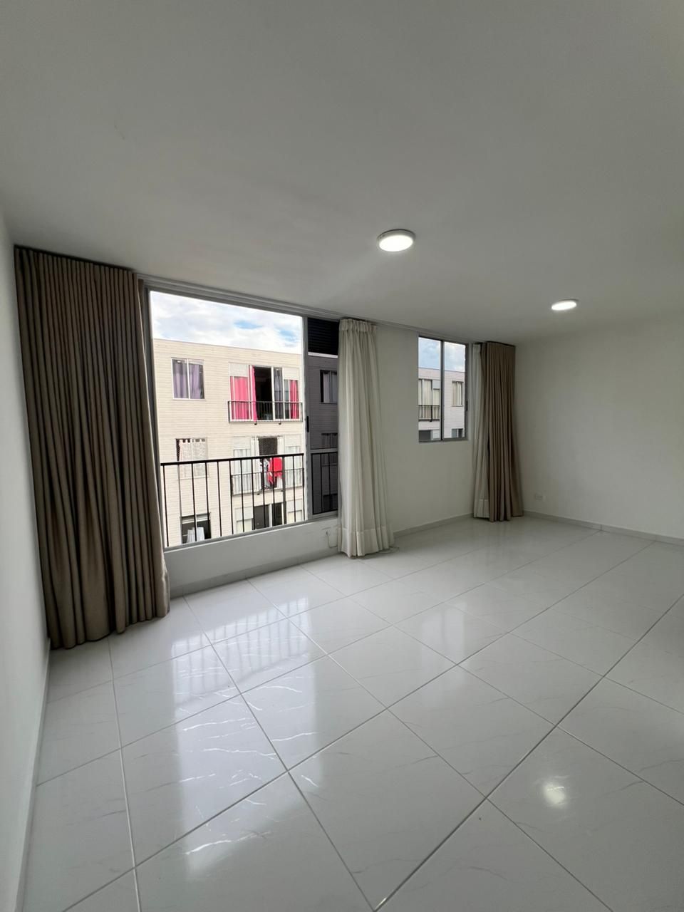 Apartamento en venta Valle Del Cauca Yumbo Mompox 58 m2 Habitaciones 2 Baños 2 Garajes 0 Precio $220000000