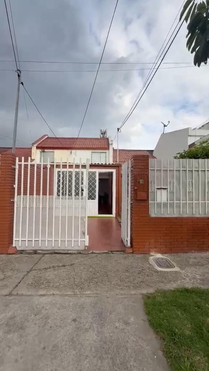 Casa en venta Cundinamarca Bogotá Bavaria 120 m2 Habitaciones 6 Baños 3 Garajes 2 Precio $850000000