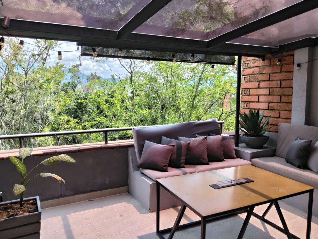 Apartamento en venta Antioquia Medellín Ub Loyola 165 m2 Habitaciones 4 Baños 3 Garajes 2 Precio $1030000000