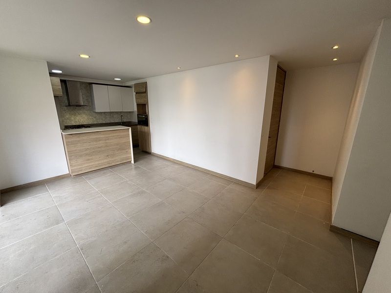 Apartamento en arriendo Antioquia Envigado Loma Del Barro 75 m2 Habitaciones 3 Baños 2 Garajes 1 Precio $3400000