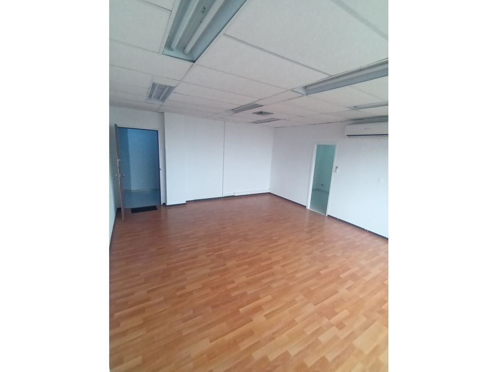 Oficina en arriendo Valle Del Cauca Cali San Pedro 36 m2 Habitaciones 0 Baños 1 Garajes 0 Precio $1450000
