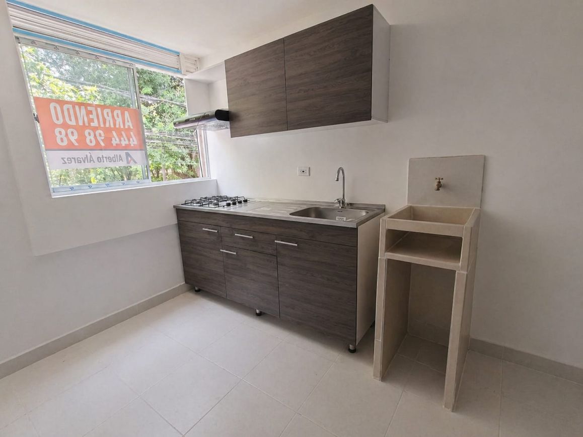 Apartaestudio en arriendo Antioquia Medellín Estadio 25 m2 Habitaciones 1 Baños 1 Garajes 0 Precio $2300000