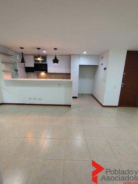 Apartamento en arriendo Antioquia Envigado Uribe Ángel 80 m2 Habitaciones 3 Baños 2 Garajes 1 Precio $3600000