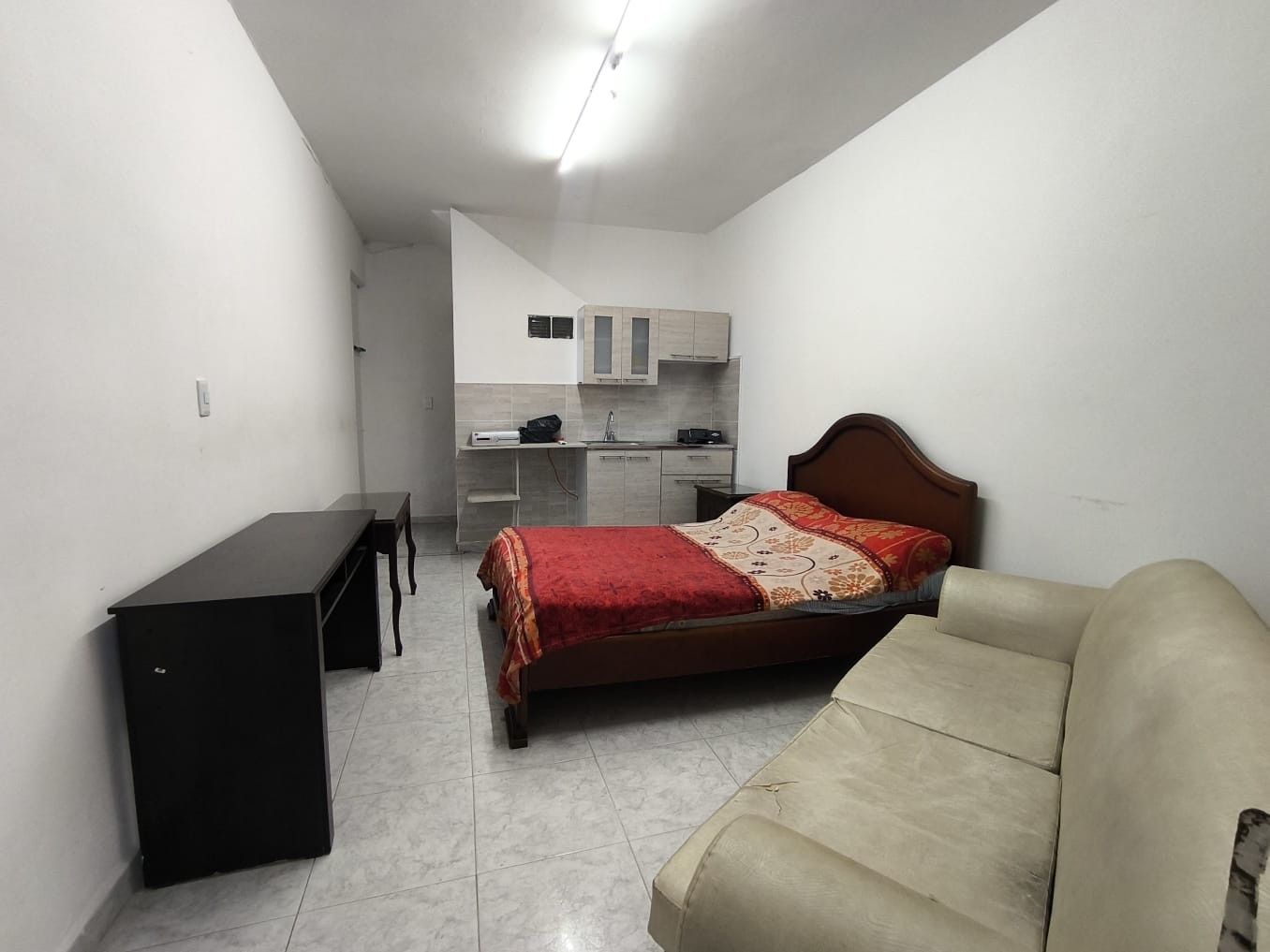 Apartaestudio en arriendo Valle Del Cauca Cali Champagnat 20 m2 Habitaciones 1 Baños 1 Garajes 1 Precio $700000