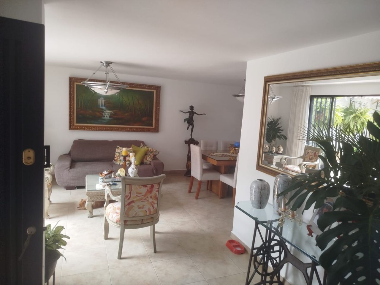 Casa en venta Valle Del Cauca Cali Caldas 240 m2 Habitaciones 5 Baños 4 Garajes 3 Precio $720000000