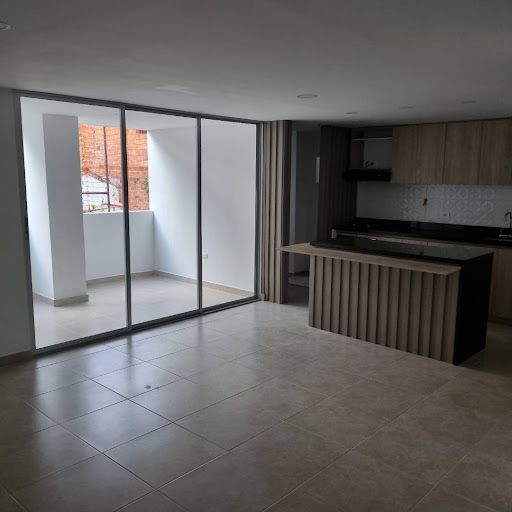 Apartamento en venta Antioquia Medellín Prado 220 m2 Habitaciones 8 Baños 6 Garajes 2 Precio $980000000
