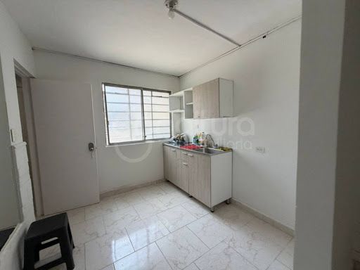 Casa en arriendo Antioquia Medellín Manila 140 m2 Habitaciones 5 Baños 3 Garajes 0 Precio $9800000