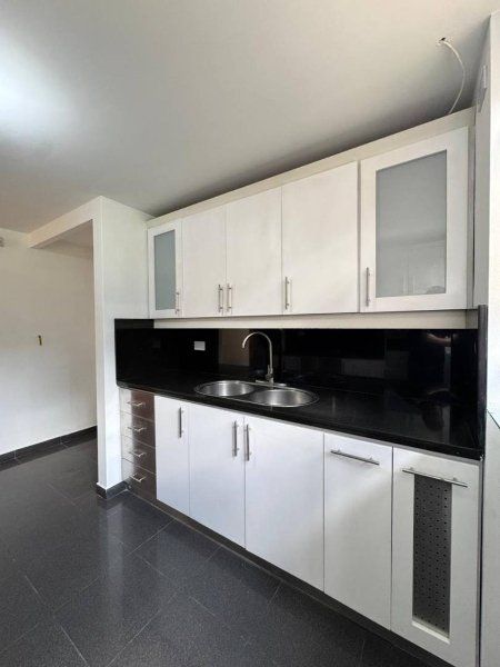 Apartamento en arriendo Antioquia Medellín El Tesoro 145 m2 Habitaciones 2 Baños 3 Garajes 2 Precio $6000000