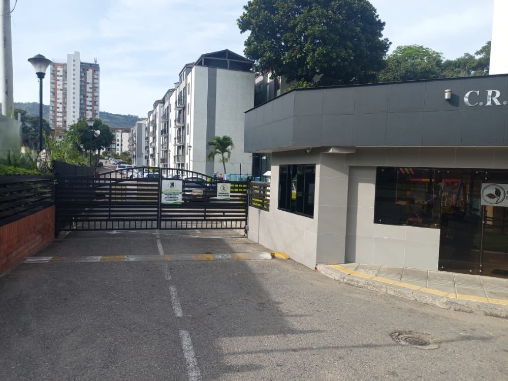 Apartamento en venta Santander Floridablanca Br Versalles Campestre 140 m2 Habitaciones 4 Baños 3 Garajes 1 Precio $550000000