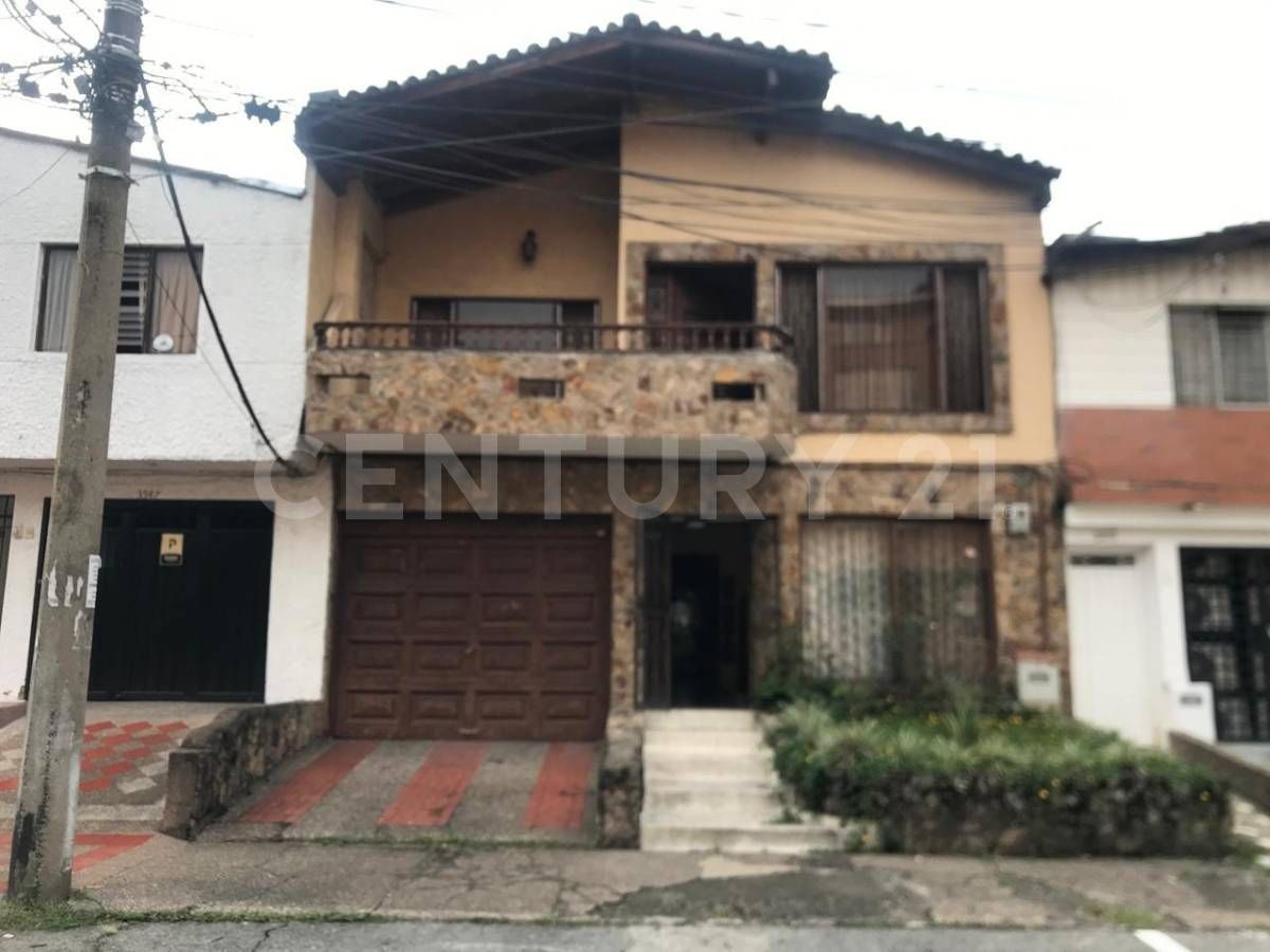 Casa en venta Antioquia Medellín Las Acacias 260 m2 Habitaciones 5 Baños 5 Garajes 1 Precio $1900000000
