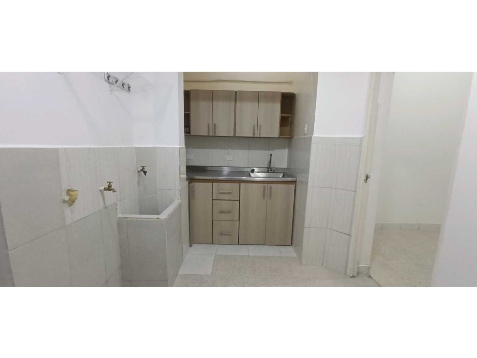 Casa en arriendo Antioquia Medellín Boston 120 m2 Habitaciones 5 Baños 3 Garajes 0 Precio $2500000