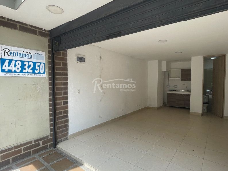 Local en arriendo Antioquia Medellín Los Alcazares 21 m2 Habitaciones 0 Baños 1 Garajes 0 Precio $1200000