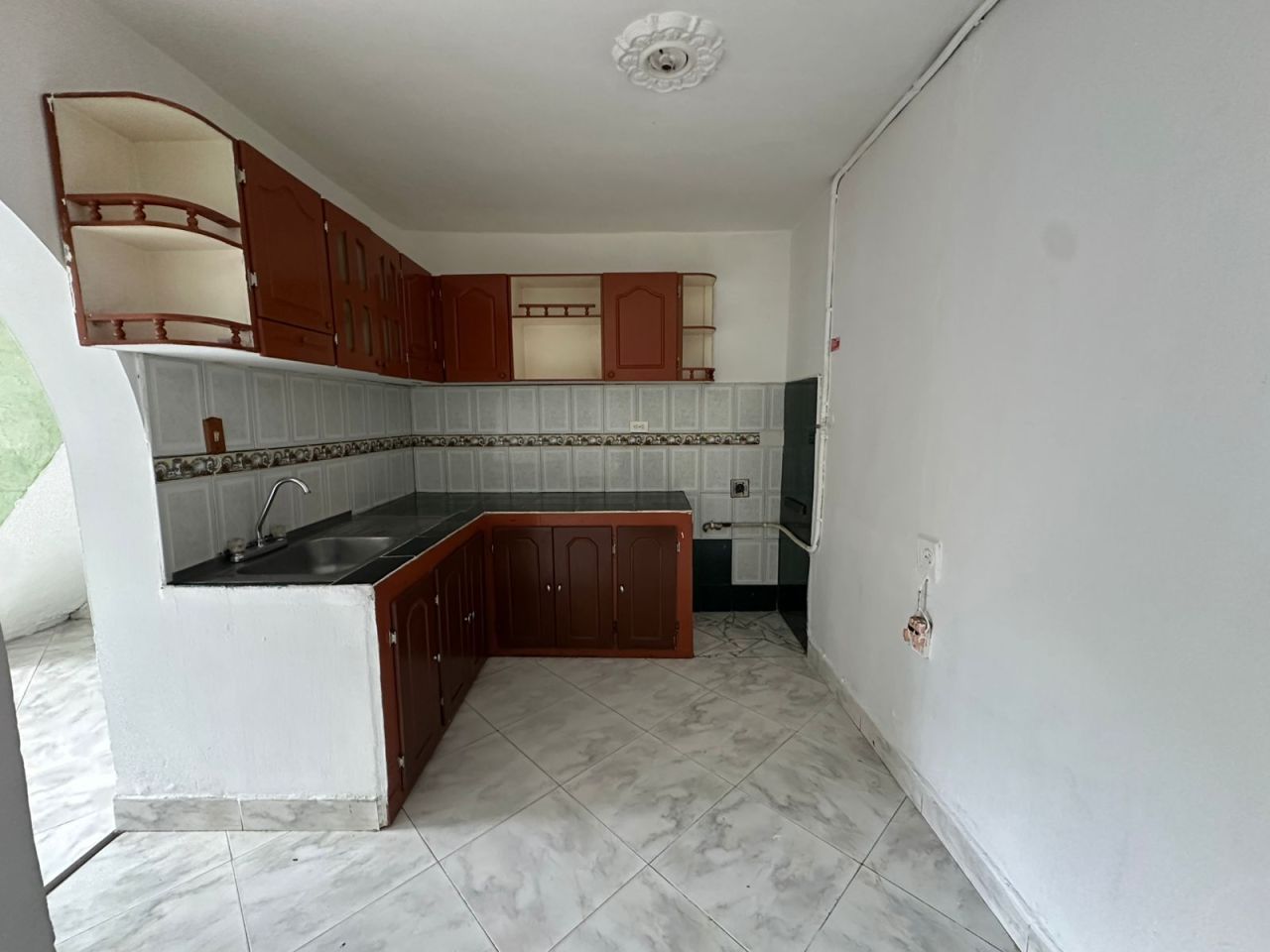 Casa en arriendo Antioquia Medellín La Esperanza 80 m2 Habitaciones 3 Baños 1 Garajes 0 Precio $1800000