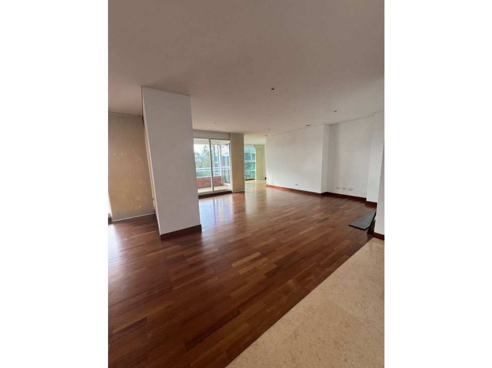 Apartamento en arriendo o venta Antioquia Medellín Los Balsos No 1 273 m2 Habitaciones 3 Baños 4 Garajes 3 Precio venta $2380000000 Precio arriendo $17300000