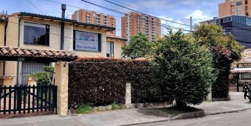 Casa en arriendo Cundinamarca Bogotá San José Del Prado 380 m2 Habitaciones 3 Baños 5 Garajes 3 Precio $7550000