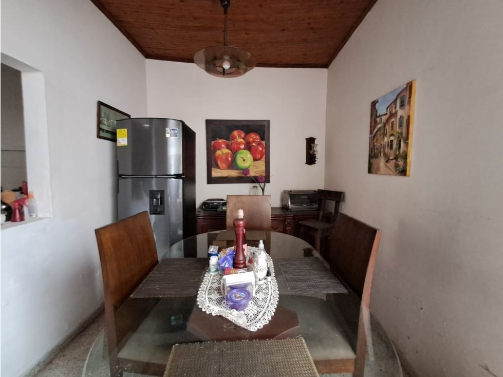Casa en venta Antioquia Medellín Prado 230 m2 Habitaciones 5 Baños 2 Garajes 1 Precio $738000000