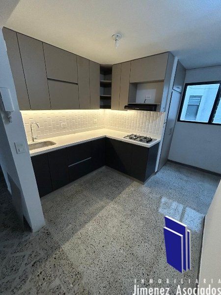 Apartamento en arriendo Antioquia Medellín El Nogal- Los Almendros 92 m2 Habitaciones 3 Baños 3 Garajes 1 Precio $3100000