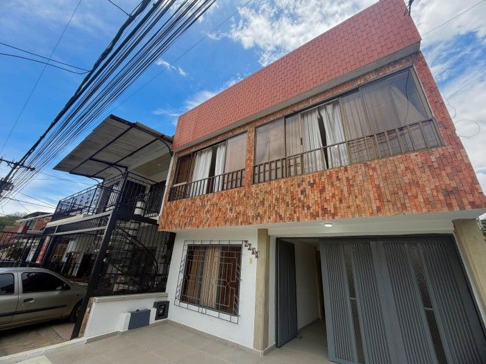 Apartaestudio en venta Valle Del Cauca Yumbo La Estancia 200 m2 Habitaciones 6 Baños 3 Garajes 2 Precio $450000000
