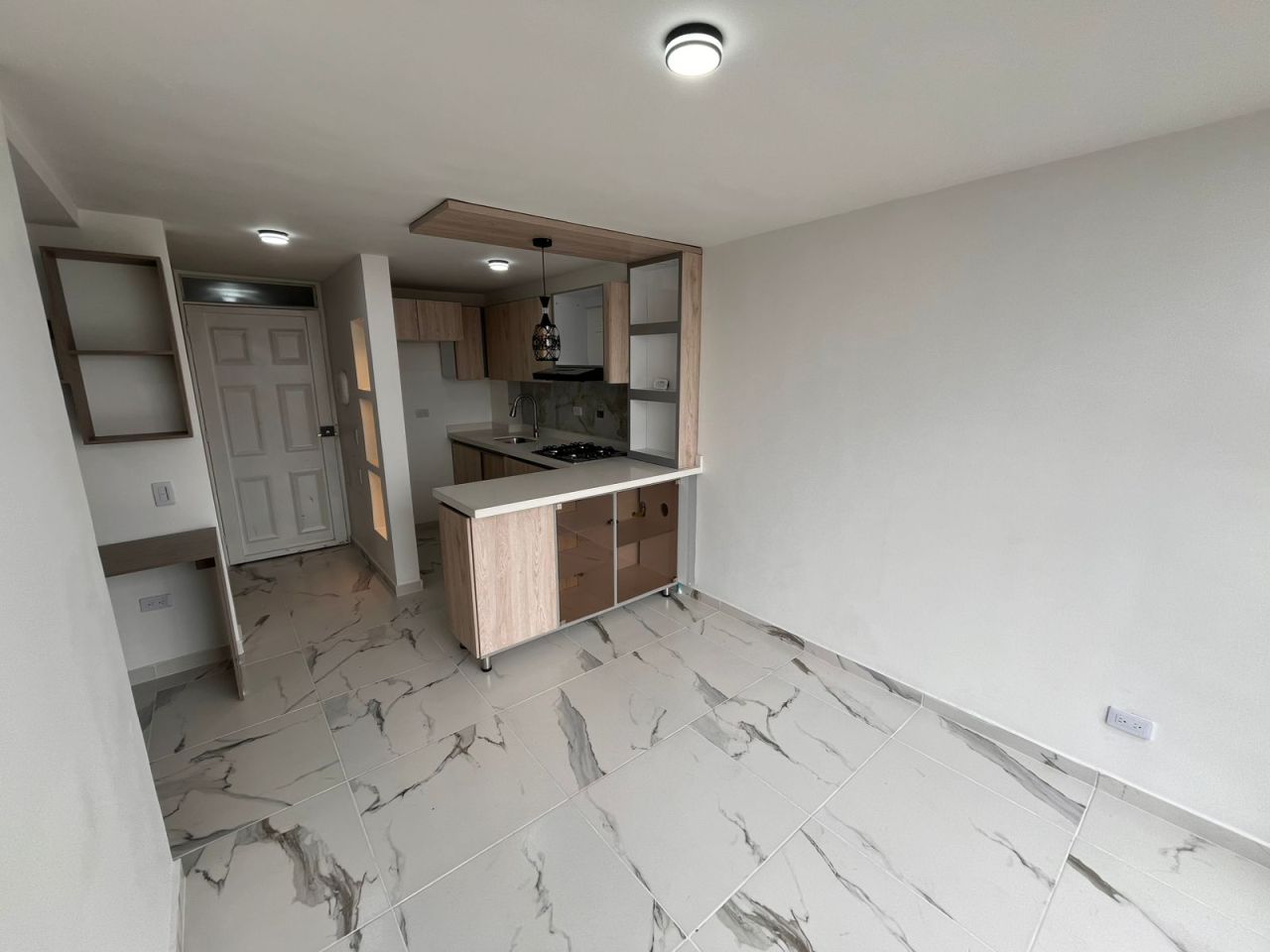 Apartamento en arriendo Cundinamarca Bogotá Valparaiso 39 m2 Habitaciones 2 Baños 1 Garajes 0 Precio $1600000