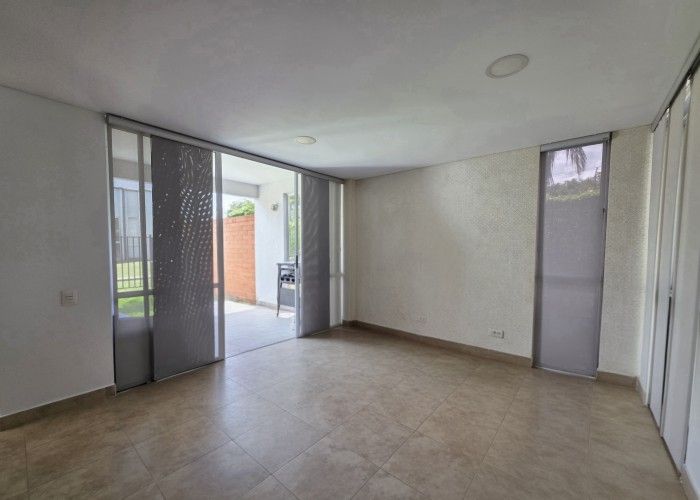 Casa en arriendo Valle Del Cauca Jamundí Cr Sol Del Campo 137 m2 Habitaciones 3 Baños 3 Garajes 2 Precio $3000000